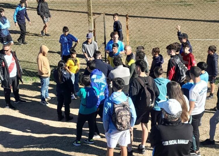 El arbitro Alex Leon sufrio un agresion en el encuentro de divisiones Inferiores