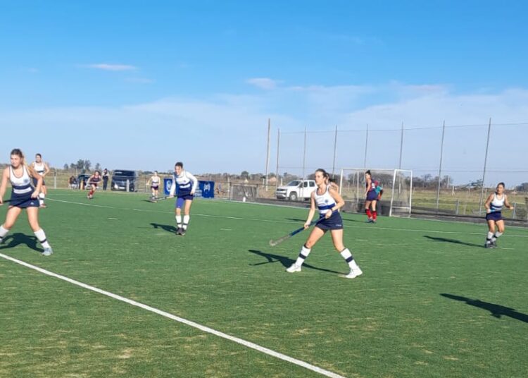 Somisa goleo a Cosmopolita y sube en la tabla