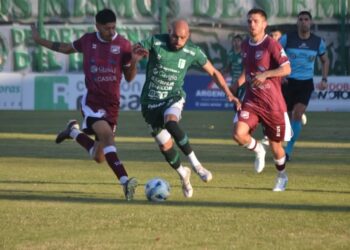 Defensores empató en Cordoba y terminó primero en la zona 3