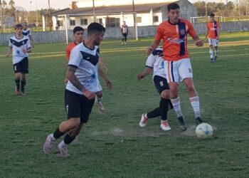 Regatas vence 2-0 a El Fortín y suma tres puntos importantes