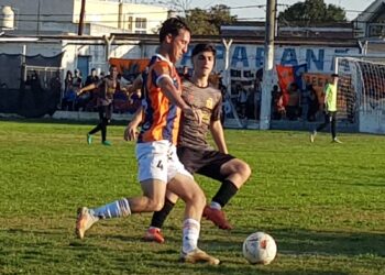 Belgrano se llevo el clásico en el final y sigue lider e invicto