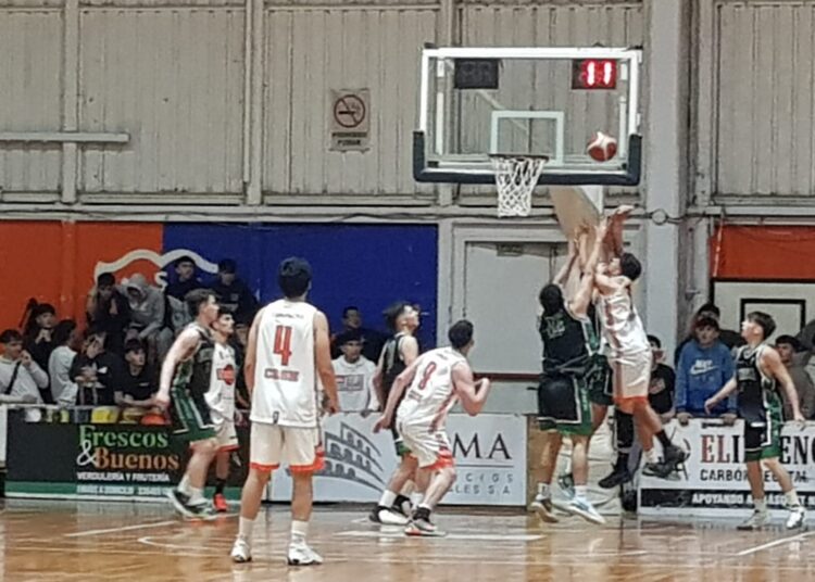 Regatas arranco ganado en el Cuadrangular