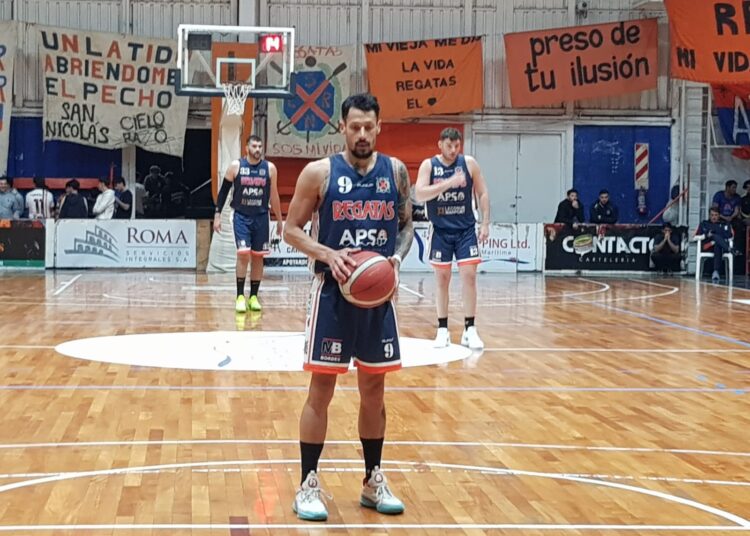 Regatas gano en La Ribera y sigue en lo mas alto de la tabla