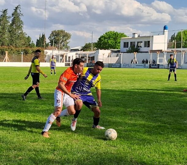 Regatas gano con lo justo