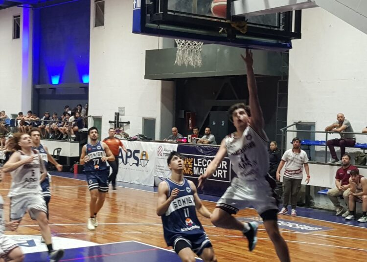 Somisa le gano a Defensores de Villa Ramallo y es el unico puntero