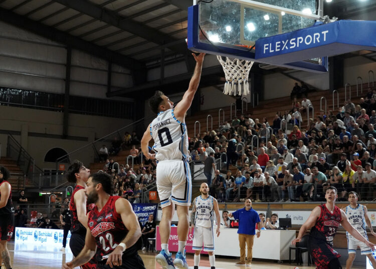 No pudo Fernandez y Peñarol evitar que Zárate Basket sume su primera victoria