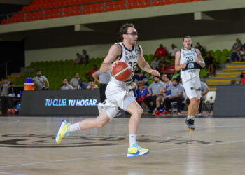 Defelippo y Olimpico no pudieron cruzar el Riachuelo Riojano