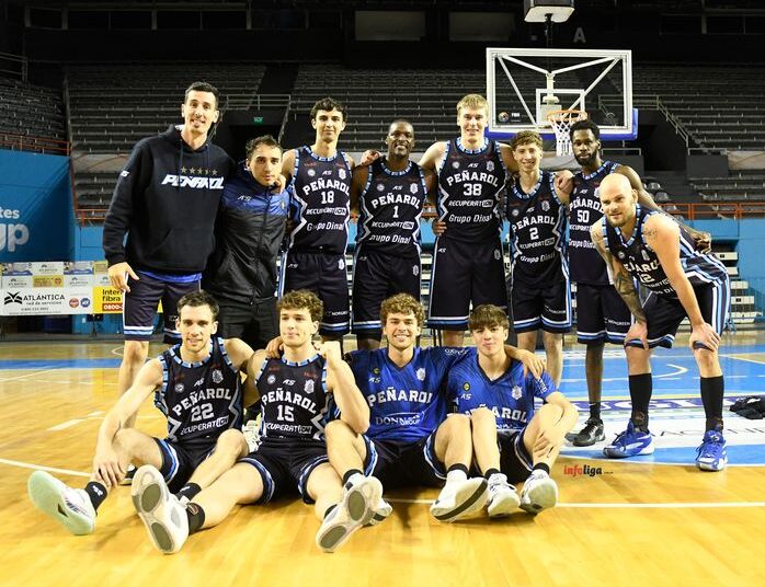 Peñarol que no pudo contar con Victor Fernandez volvio a la victoria