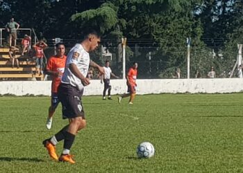 Empate sin goles: Regatas y La Emilia igualaron en el Prado Español