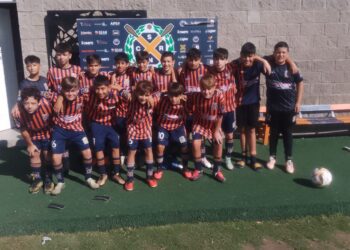 Regatas Azul en inferiores y se consagro campeón en Sexta y Novena