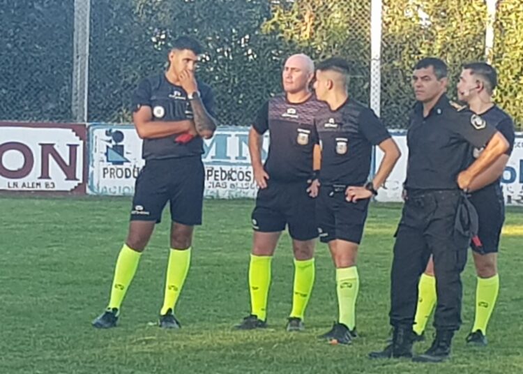 Regatas no tuvo chances ante Gimnasia en una escandalosa tarde arbitral