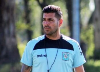 Fernando Stagnari, nuevo DT de Paraná para la temporada 2025