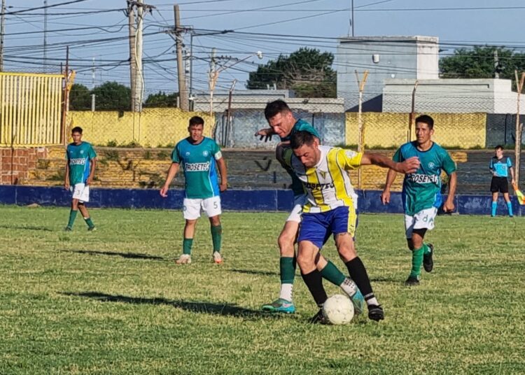 12 de Octubre ganó el duelo nicoleño y avanzó de fase