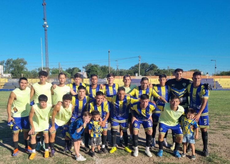 12 de Octubre gano y se quedo con la punta de su zona y se metio en Octavos