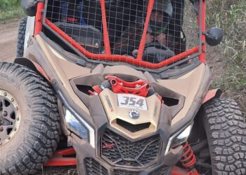 Beto Ackermann y un debut accidentado en el Rally Santafesino