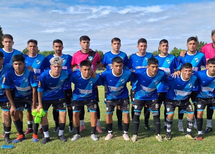 Paraná golpeó en el momento justo y se llevó el triunfo de Villa Ramallo