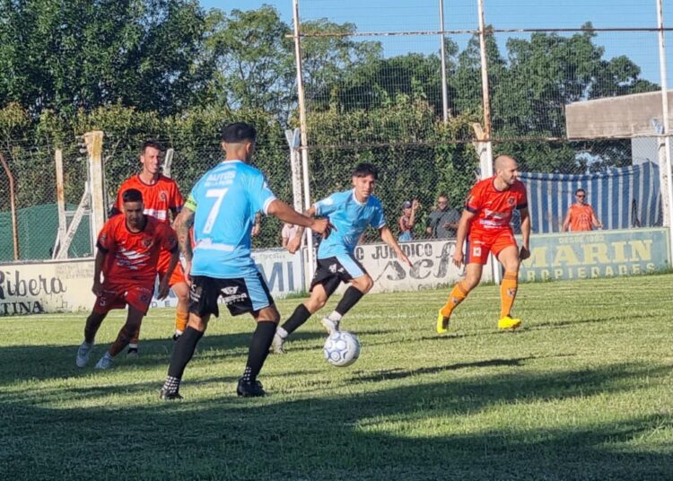 Regatas goleó a Social y es escolta de Belgrano