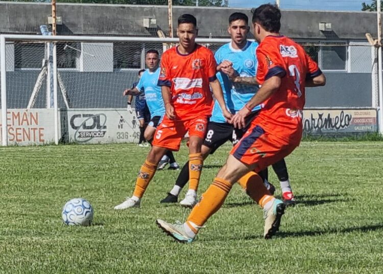 Regatas goleó a Social y es escolta de Belgrano