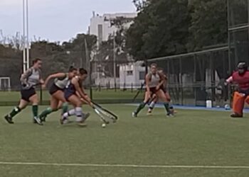 Hockey Regatas y Somisa ganaron en el debut en Rosario