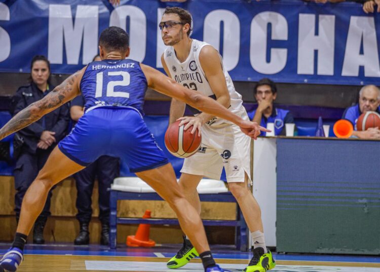 Defelippo y Olímpico cortó la mala racha con una gran victoria en Junín