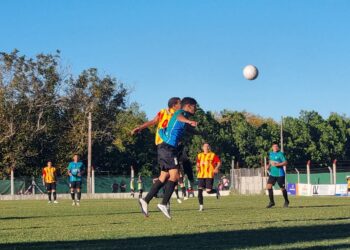 Belgrano ganó en un final escandaloso: 1-0 a Argentino en un partido que terminó antes de tiempo