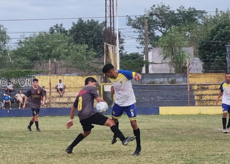Doce venció a Belgrano en el pendiente y se mete en la pelea