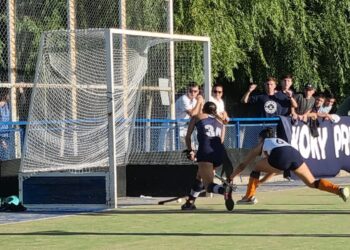 Regatas golpeó en los momentos justos y se quedó con el clásico ante Somisa