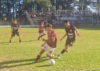 Rojo lo dio vuelta y superó a Defensores