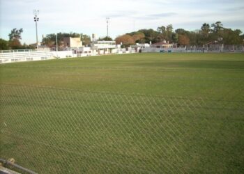 Violencia en el fútbol local: suspendieron Defensores vs. Fútbol San Nicolás por agresión al árbitro en Sub 23