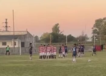 Somisa lo quebró sobre el final y manda en soledad