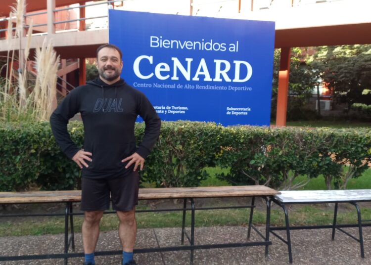 Martín Núñez, nuevo instructor de lucha olímpica: una apuesta al crecimiento del deporte nicoleño