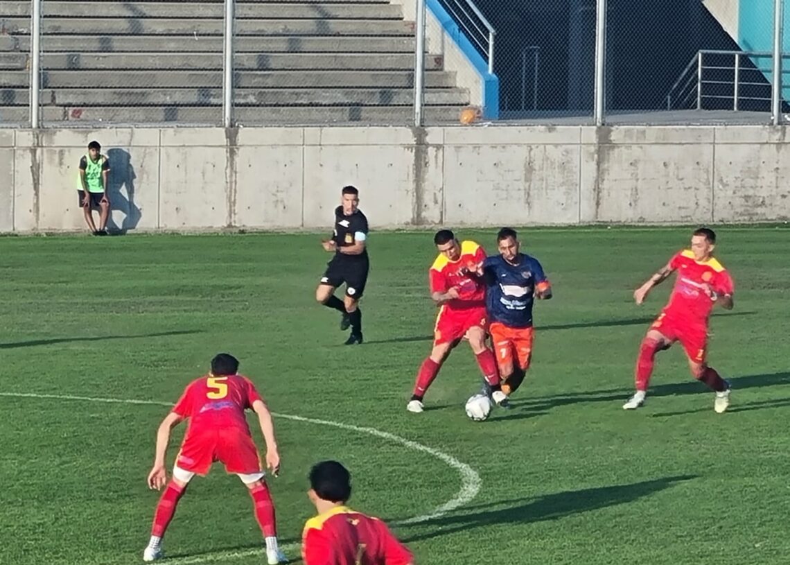 Regatas, dueño del clásico en el Estadio San Nicolás