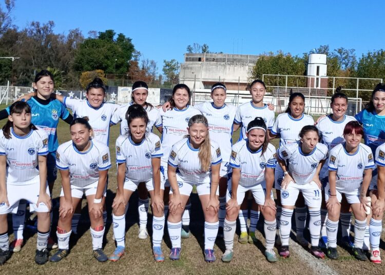 Somisa arrancó con una goleada en el debut de la Copa Regional Amateur Femenina