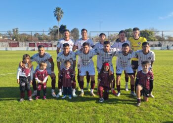 Empate con sabor a poco: Defensores y Douglas Haig no se sacaron ventajas en Villa Ramallo
