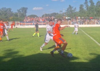 Fútbol local: se juegan las semifinales del Torneo Apertura