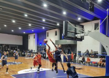 Básquet: comenzaron las semifinales de la Primera local y ganaron Somisa A y Defensores A