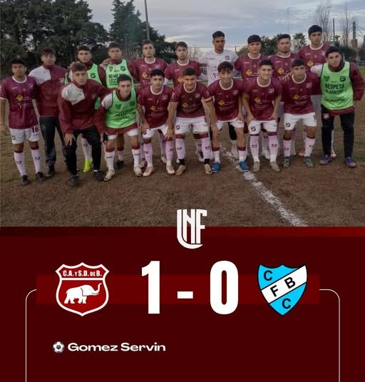Defensores ganó en su debut con un gol agónico de Gómez Servín