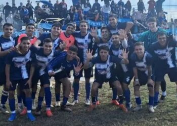San Martín goleó a Defensores y jugará la final del Apertura ante Regatas