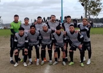 Social empató con La Emilia y dejó escapar el triunfo