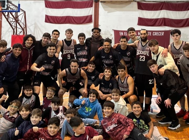 Sacachispa festejó en casa ante Náutico Zárate