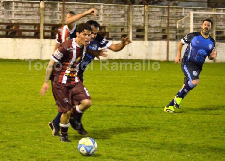 Torneo Copa Senior, Defensores se quedó con el clásico y la clasificación