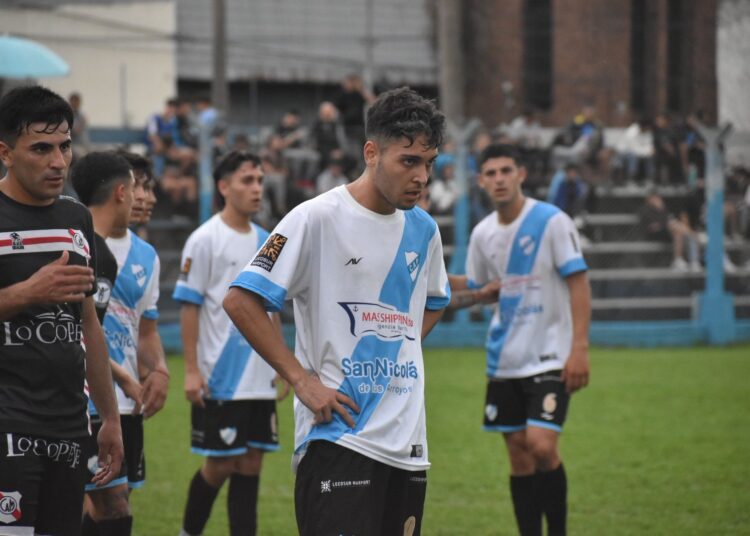 Paraná goleó a Matienzo y escala posiciones en el Clausura