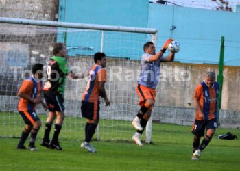 Regatas +50 y Defensores +40, finalistas del Regional Bonaerense Pampeana Norte