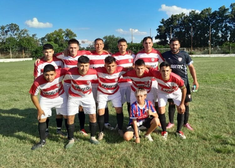 Fútbol San Nicolás venció a Matienzo y se mete en la pelea
