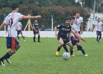 Regatas y Matienzo empataron sin goles en el Prado Español