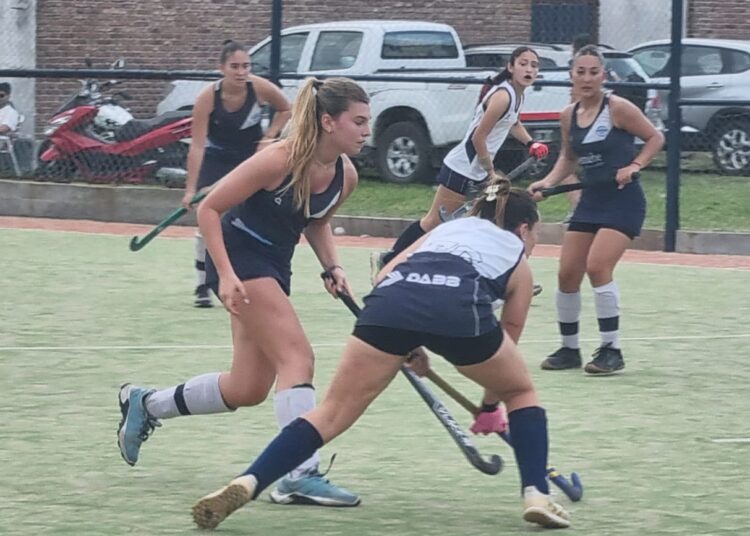 Somisa goleó a Caranchos y se metió en el lote de arriba