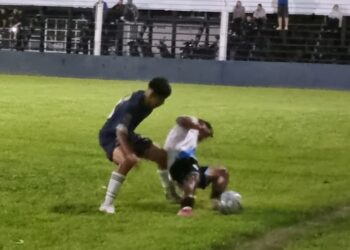 Somisa ganó y alcanzó a Defensores en la punta