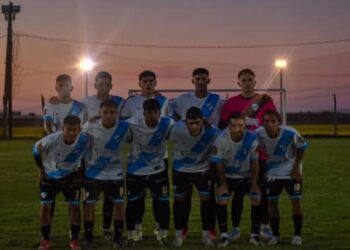 PARANÁ GOLEÓ Y AVANZÓ A LOS CUARTOS DE FINAL DE LA COPA NICOLEÑA