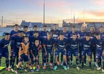 Regatas ganó en el final y avanzó a cuartos de final de la Copa Nicoleña