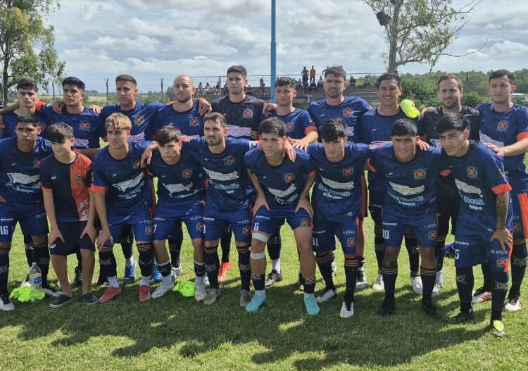 Regatas sufrió al final, pero avanzó a semifinales del Clausura “Héctor Storti”